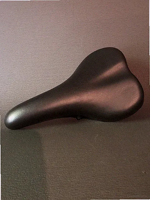 Daway Bicycle Seat Padded Road Bike Saddle With Clip Bracket Black Padded