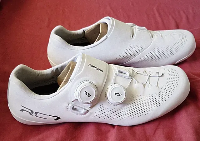New Shimano Carbon SH-RC703 White Size 43 Still In Box