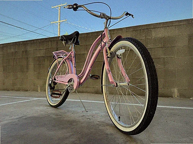 PINK WOMEN’S CRUISER BIKE 26” | SHIMANO GEARS | COMFORT SEAT