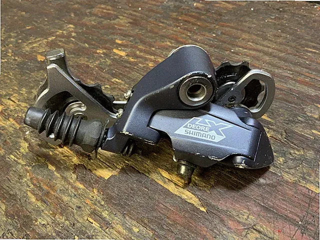 SHIMANO DEORE LX BICYCLE BLUE 9 SPEED SGS LONG CAGE REAR DERAILLEUR RD-M570