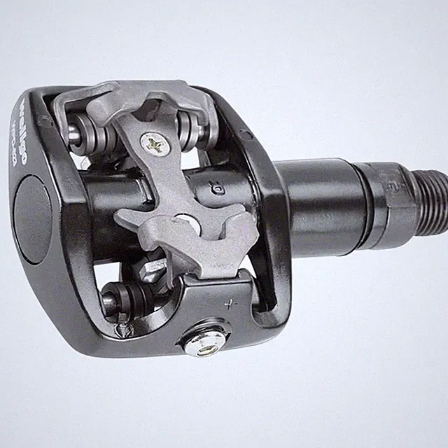 Wellgo WPD-823 SPD Compatible Clipless Pedal Set with Cleats, Dual-Sided